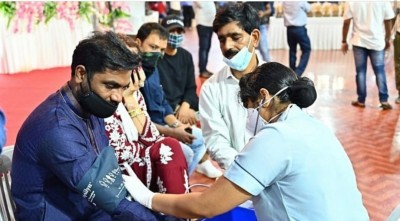 Remo Dsouza donates blood at Lalbaugcha Raja Ganpati Utsav