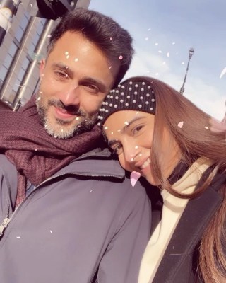 Sonam shares loved-up post for 'amazing husband' Anand