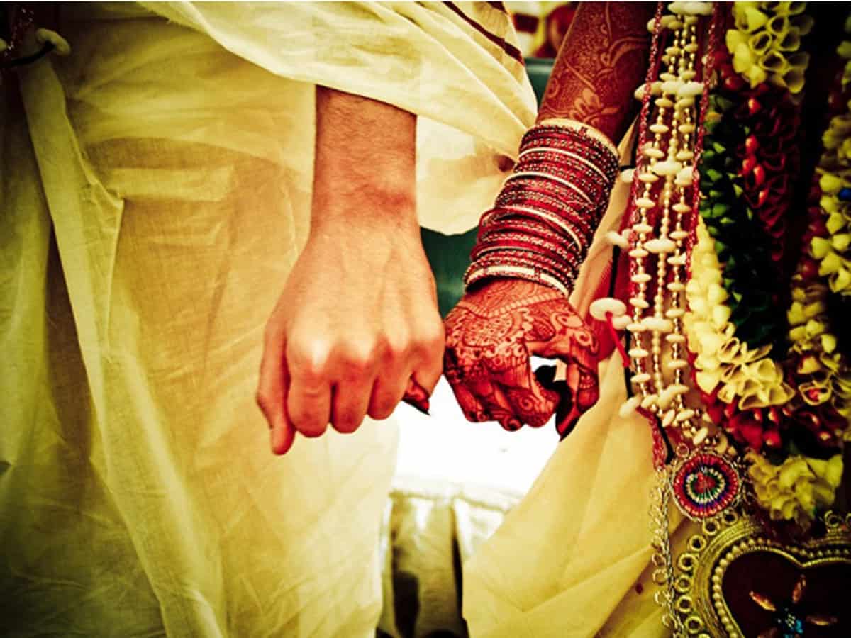 Muslim man who looked after orphaned Hindu girl marries her off