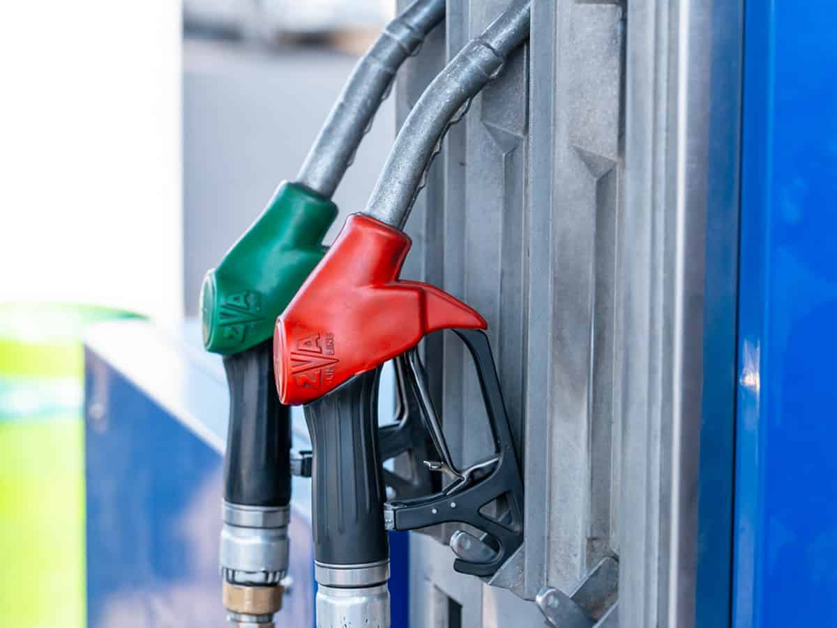 Oil Marketing companies likely to cut petrol, diesel prices