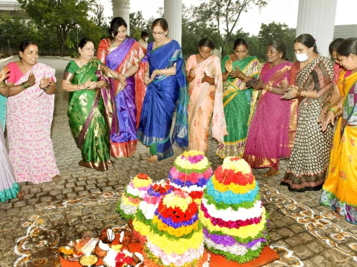 Telangana's state festival Bathukamma off to a colourful start