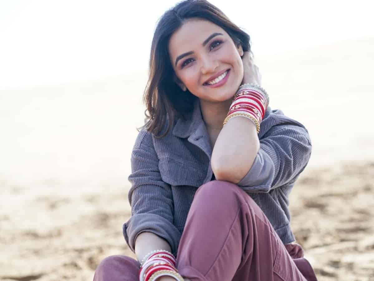Jasmin Bhasin Had Secret Marriage Her Latest Photo Leaves Fans Curious