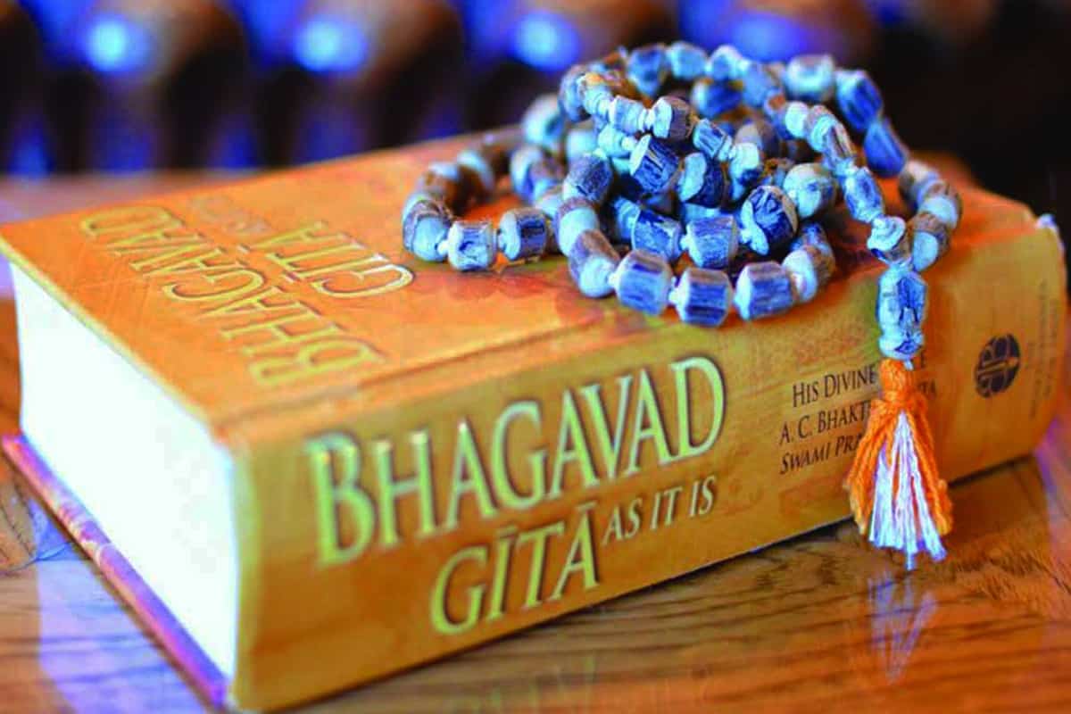 Karnataka govt to form panel for inclusion of Bhagavad Gita in ...