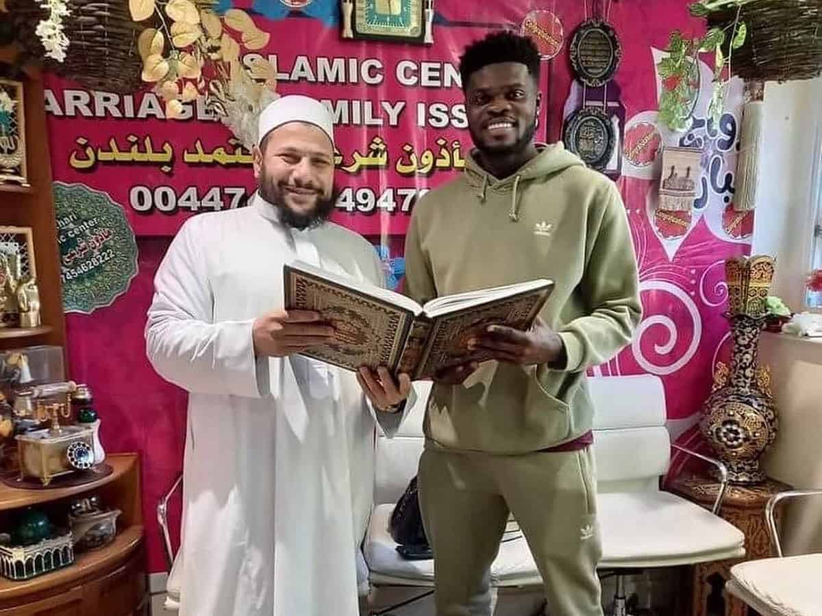 Ghanese voetballer Thomas Partey bekeert zich tot de islam