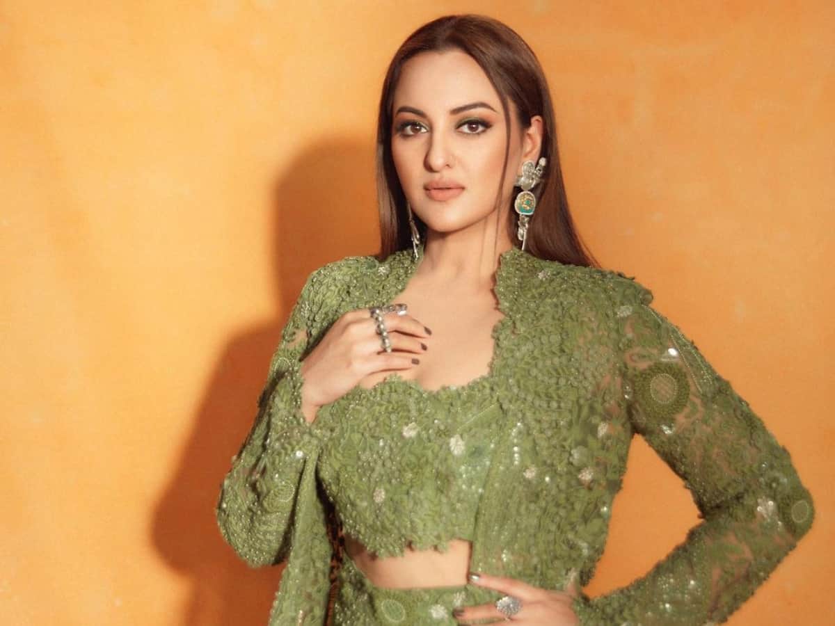 There are no warrants': Sonakshi Sinha on 'fake' fraud case