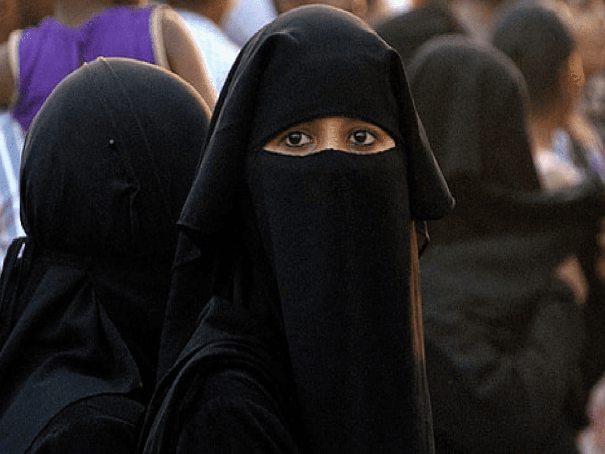 L’interdiction du foulard islamique dans les écoles françaises a permis aux filles musulmanes d’obtenir de meilleures notes