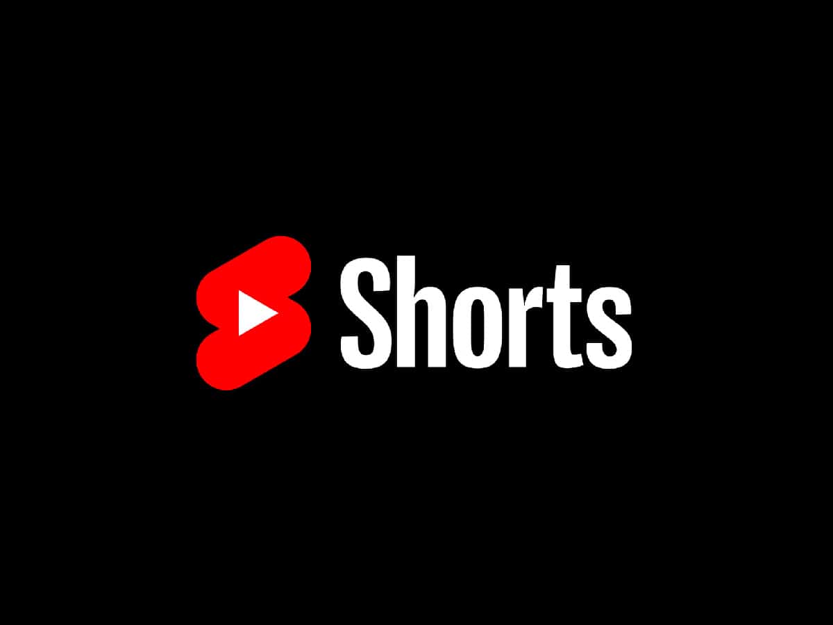 YouTube memungkinkan pembuat konten untuk menanggapi komentar penggemar melalui Shorts