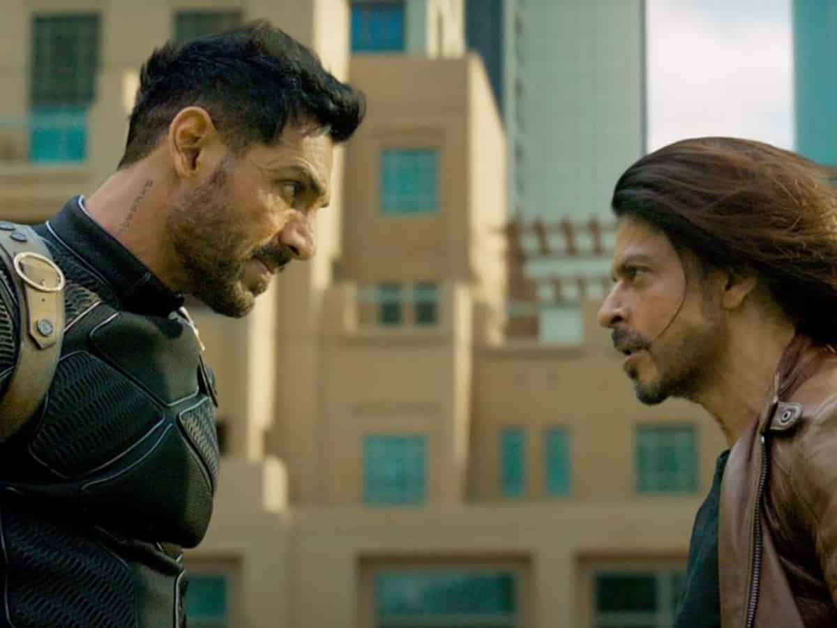 John Abraham says whole world is waiting for SRK's return to big screen  after 4 years