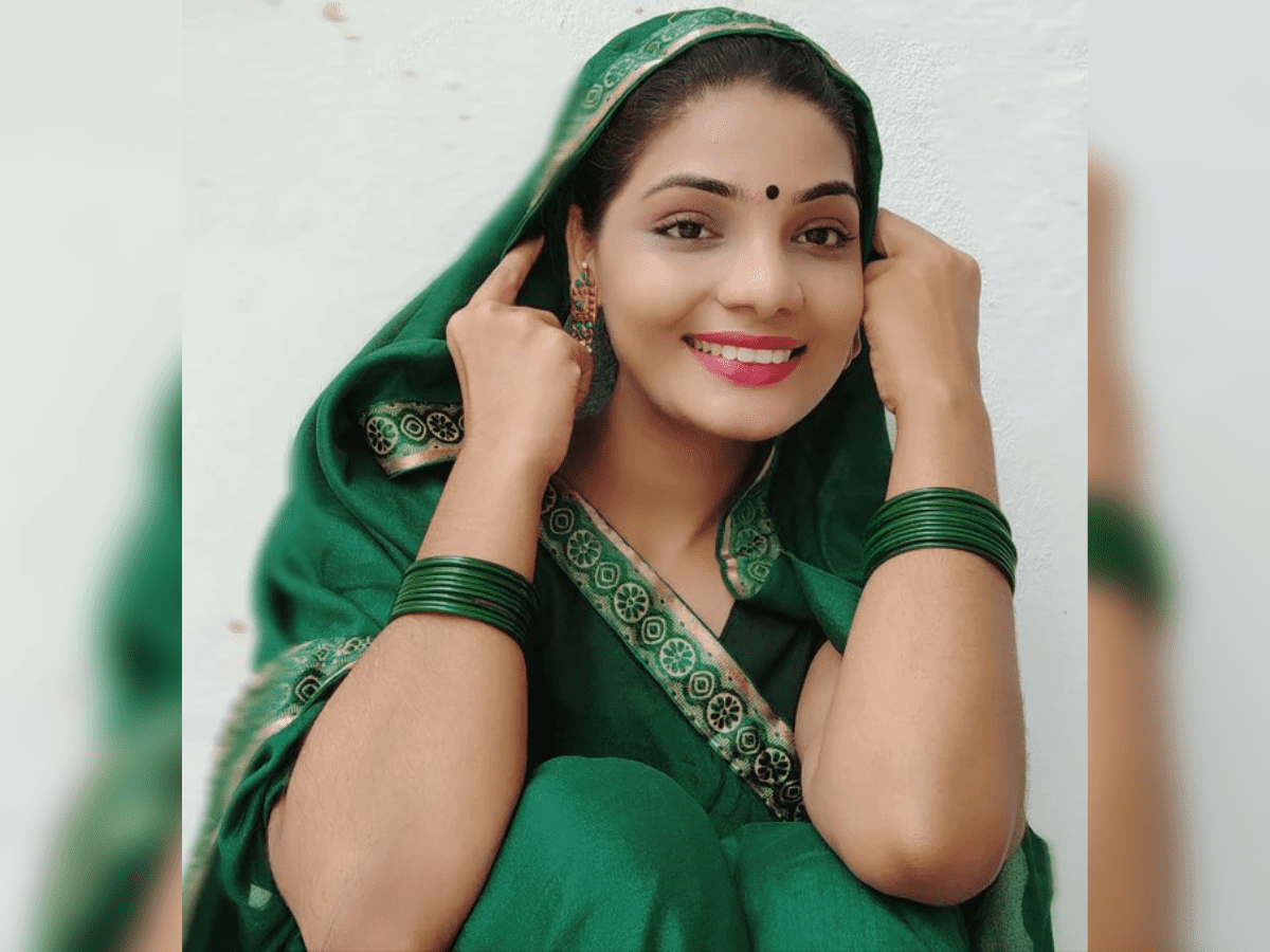 UP: Folk singer Neha Singh Rathore served notice for targeting govt