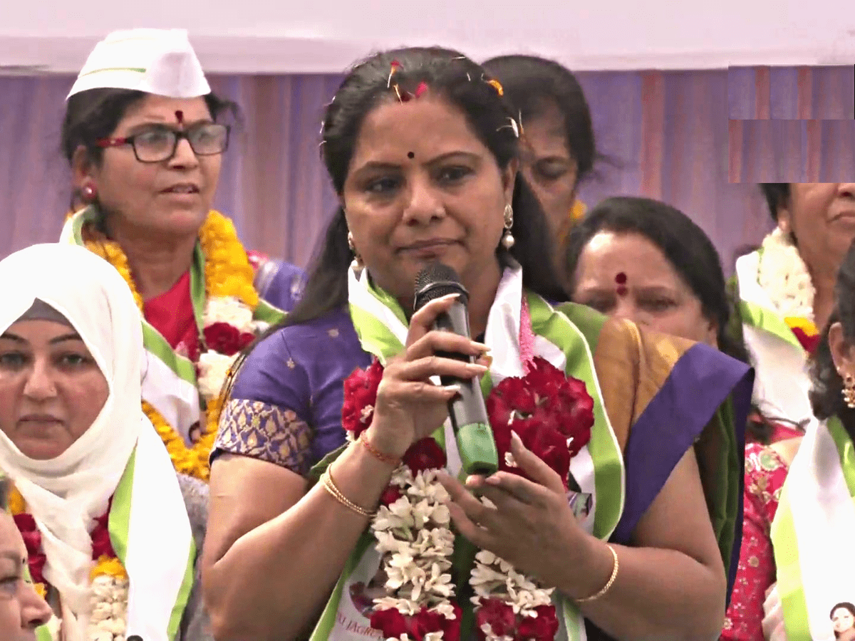 Delhi: K Kavitha holds sit-in protest for Women's Reservation Bill