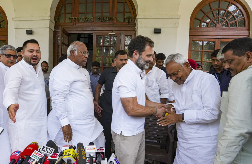 Nitish Kumar meets Congress President Mallikarjun Kharge