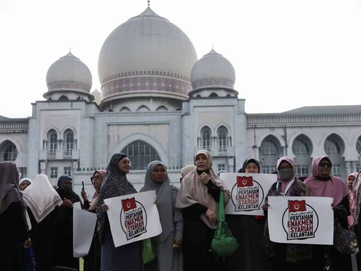 La Corte Suprema de Malasia deroga una docena de leyes islámicas;  conservadores horrorizados