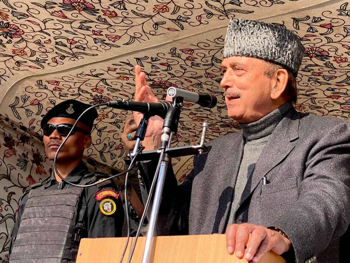 Stay away from seeking votes on basis of religion: Azad to DPAP workers