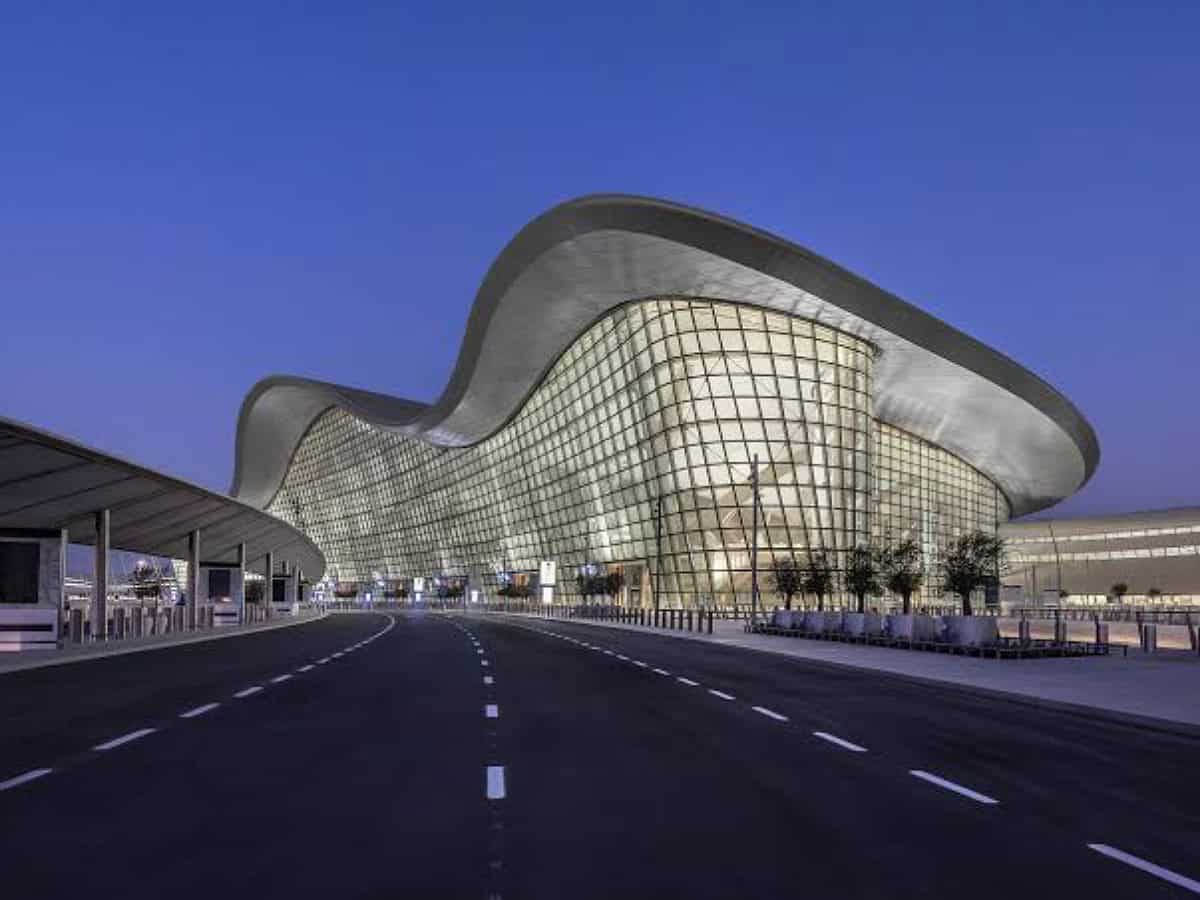 Abu Dhabi Airports, the operator of the Emirate’s five airports, has released its exceptional passenger traffic results for the first quarter of 2024. The travels of more than 6.9 million passengers were facilitated through the Abu Dhabi Airports’ network from January to March 2024, marking a robust surge of 35.6 per cent compared to the same period in 2023, when figures reached 5.1 million. Buoyed by strong global demand for passenger and commercial services, the first quarter of 2024 witnessed a positive upswing in flight movements, with 61,737 movements recorded, representing an 11.4 per cent increase compared to the same period in 2023. During this period, Zayed International Airport alone welcomed over 6.8 million passengers, who experienced the outstanding facilities and services offered at the newly launched terminal. This further cements its position as a leading hub, evidenced by significant jumps of 26.6 per cent in movements and 36.0 per cent in passenger traffic. Notably, in Q1 2024, Zayed International Airport expanded its airline database with the return of Turkmenistan Airlines and the launch of Hainan Airlines operating to Haikou, China, bringing the total number of regular scheduled operators to 29 airlines. London maintained its status as the top destination city with nearly 290,000 passengers travelling to and from the English capital, whilst the top five destinations also included Mumbai, Kochi, Delhi, and Doha. Elena Sorlini, Managing Director and Chief Executive Officer at Abu Dhabi Airports, said, “These figures demonstrate the continued success of our airports, which are increasingly attracting a growing number of airlines and passengers from around the world. Abu Dhabi Airport remains committed to investing in its facilities and services to enhance the passenger experience and wider value proposition to satisfy our existing airline partners and our common customers and attract new ones. With these strong Q1 results, the airport group is well-positioned for further growth and success in the future.” In addition to passenger growth, cargo traffic also registered significant expansion in Q1 2024, with 162,000 tonnes of air freight handled across all airports. This marks a notable increase of 25.6 per cent compared to the corresponding period in 2023 when the figure stood at 129,000 tonnes. This performance accentuates the Emirate’s role in facilitating global trade and commerce, driven by increased shipments of general cargo and specialised products including express deliveries, temperature-controlled, and pharmaceuticals.