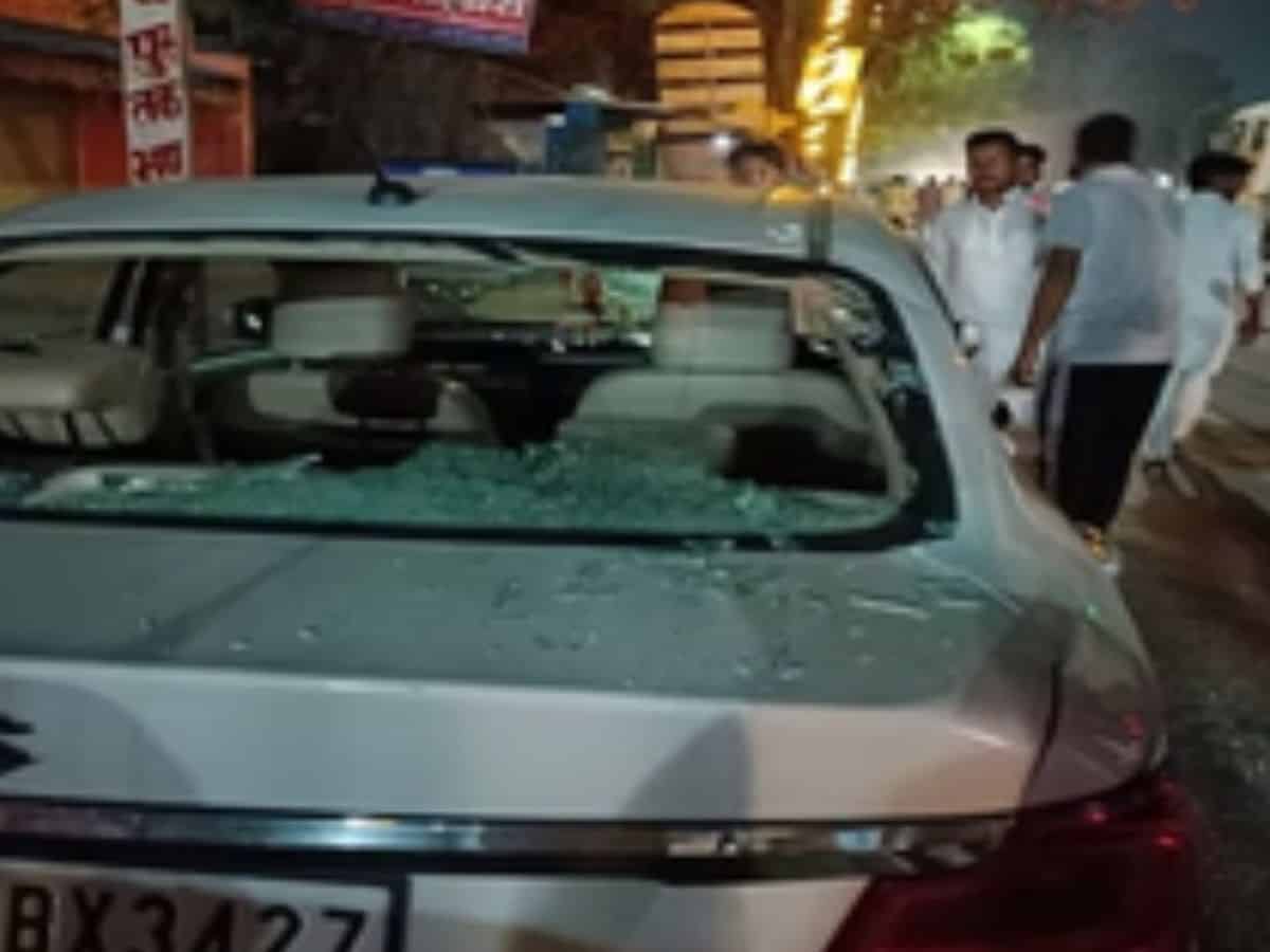 Congress office in Amethi attacked, cars vandalized