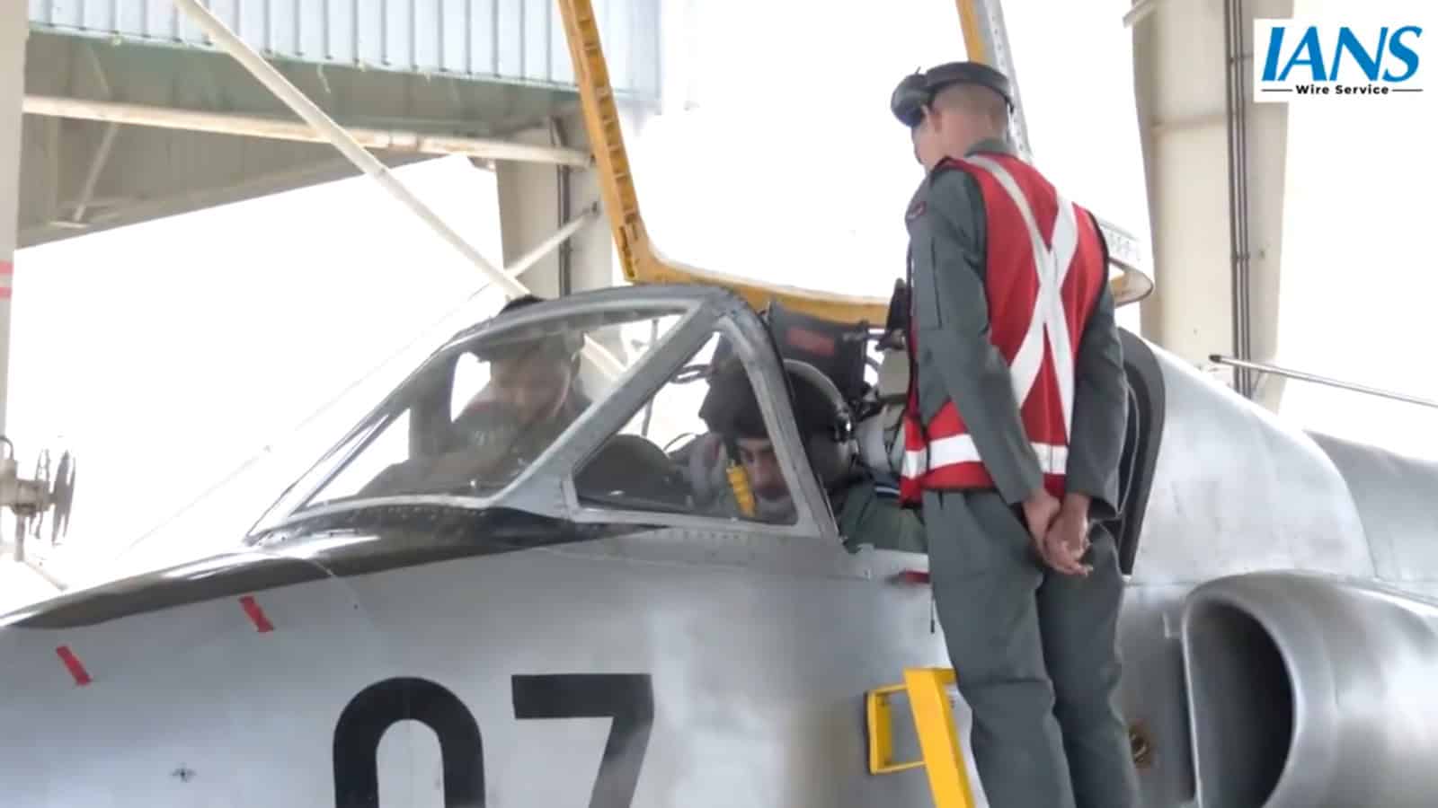 IAF chief takes final trainer sortie near Hyderabad