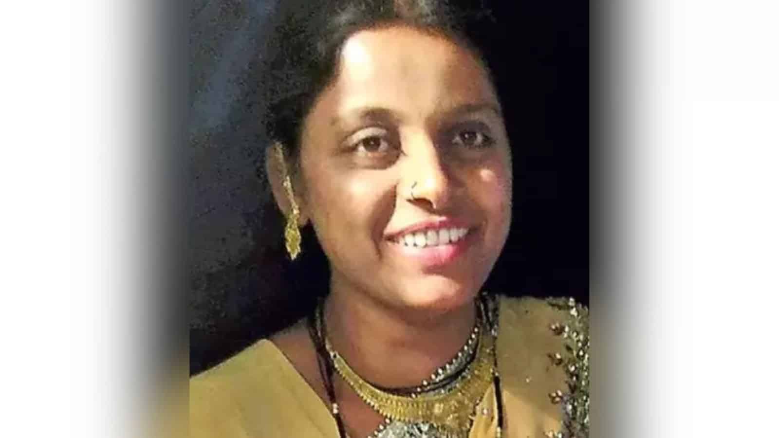 Woman killed, huband injured in accident in Mahabubnagar