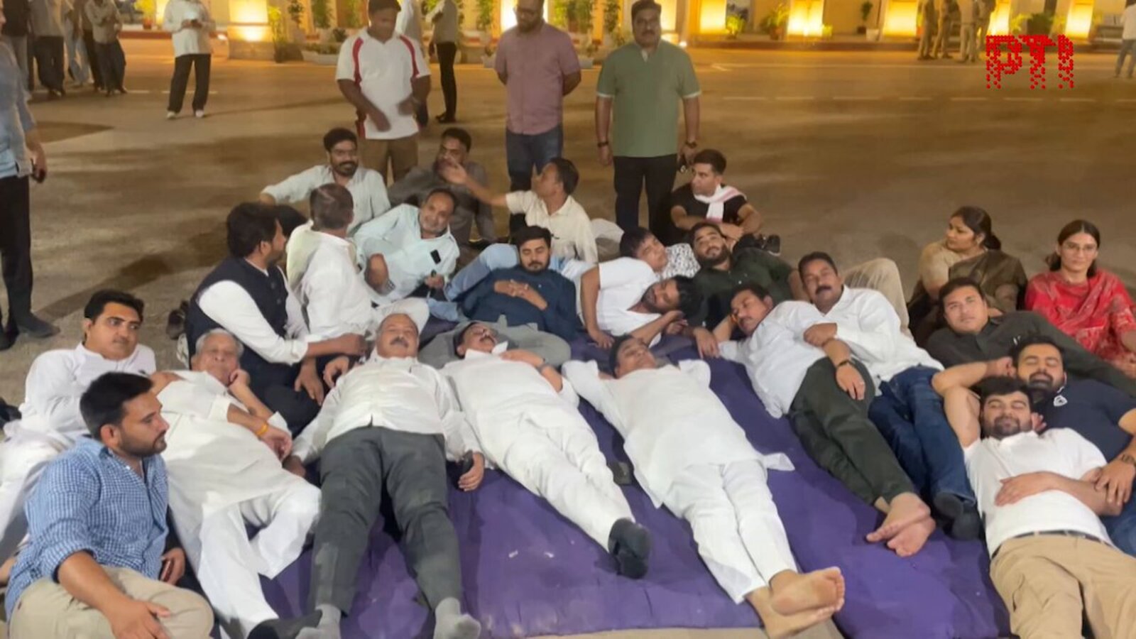 Rajasthan Congress protest overnight at police commissionerate